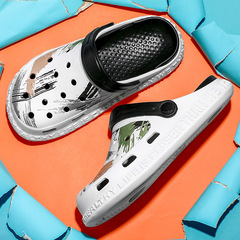 Croc Shoes Men's Trendy Summer Outerwear Outdoor Non-Slip Wear-Resistant Baotou Flip Flops Graffiti Parent-Child Style Beach Sandals with Treading Feeling