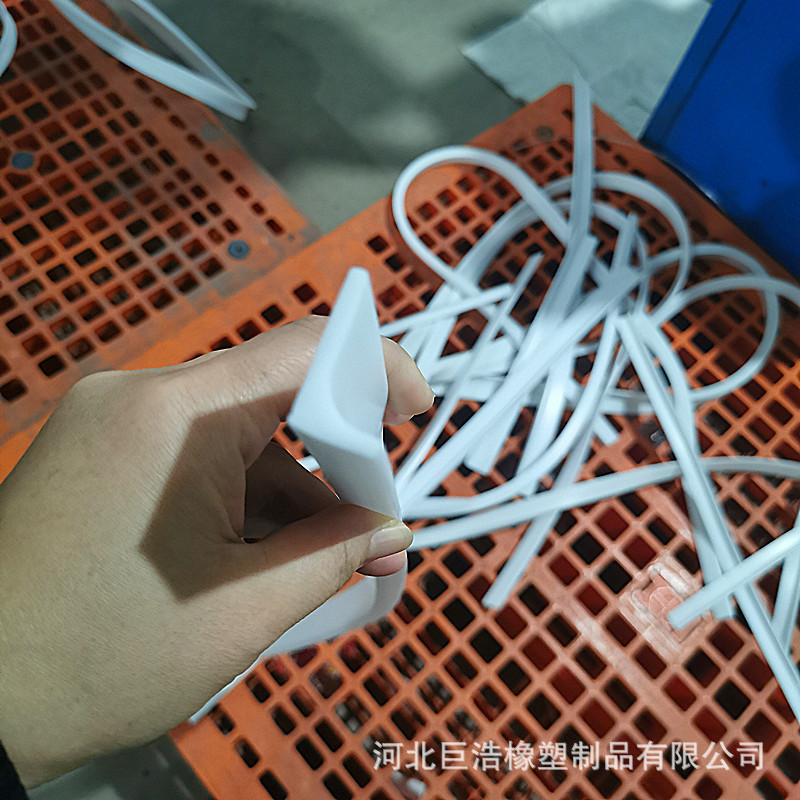 直角L型任意弯曲软条厨卫干湿分离自粘型挡水条TPE硅胶浴室挡水条