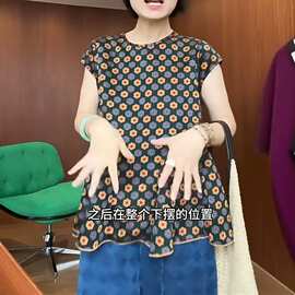 真丝交织印花蓝黄小花童趣荷叶摆上衣圆领无袖小飞袖减龄娃娃衫夏