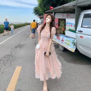 法式方领甜美温柔仙女风连衣裙女夏季新款女装收腰显瘦中长款裙子