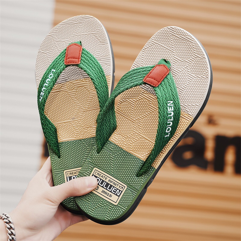 Cross-border 2025 chanclas de verano versión coreana antideslizante y resistente al desgaste chanclas de playa sandalias para hombres