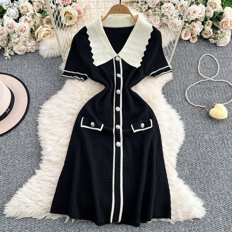 Elegant Contrast Doll Collar Short-sleeved Knitted dress Women's Niche Design Single-breasted Slim-fit Slim-fit Midi Dress Elegant Contrast Doll Collar Short-sleeved Knitted dress Women's Niche Design Single-breasted Slim-fit Slim-fit Midi Dress