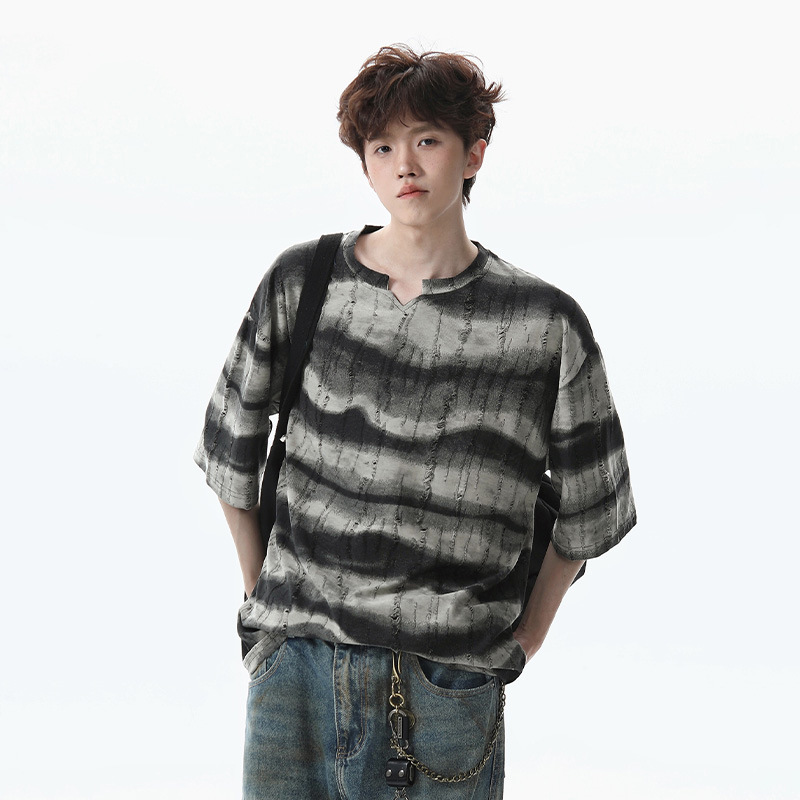 회색