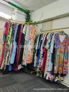 欧美女装连衣裙春夏杂款特价品牌女装外贸尾货跨境工厂直销货源