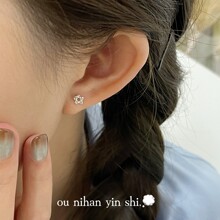 欧尼韩S999足银镂空五角星耳钉女韩版ins百搭小众设计星星耳骨钉