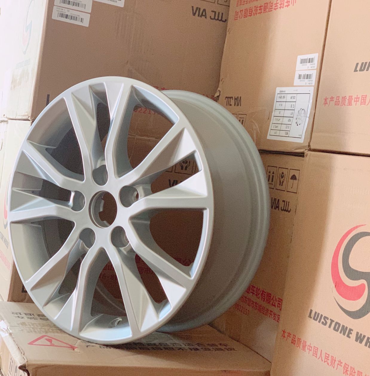 Suitable for Baojun 730 aluminum wheel aluminum alloy wheel aluminum alloy steel ring 16 inch Baojun 730 aluminum alloy ring