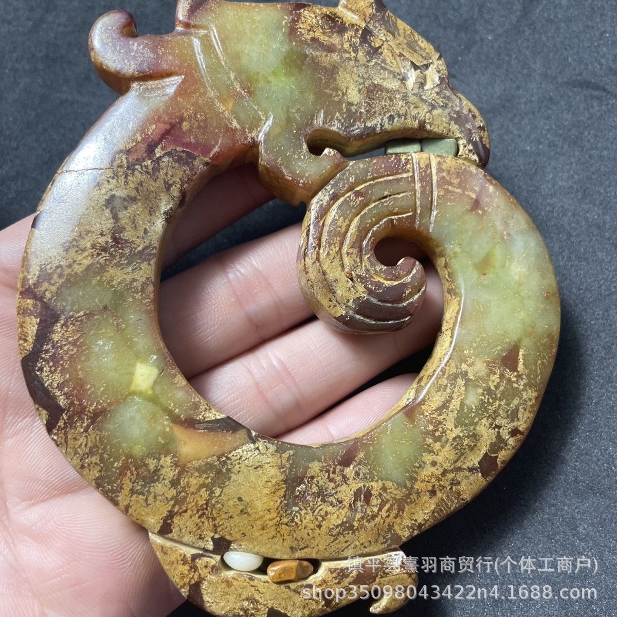 중형 입체 조각 용