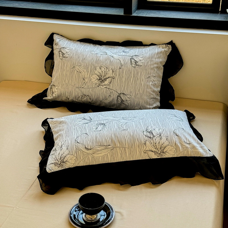 Vintage påslakanset i bomull med spets i nordisk boho stil_voghion.com