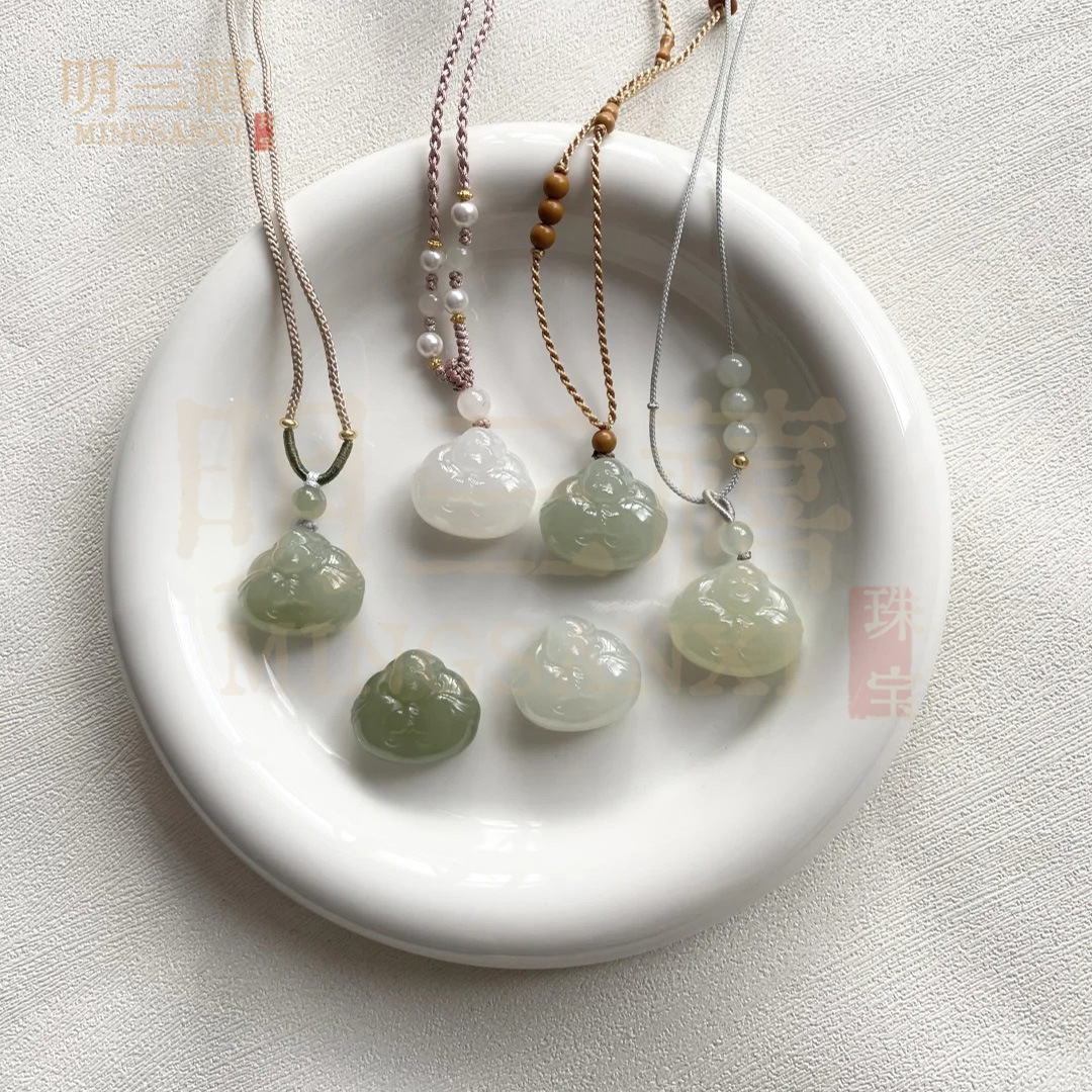 신장 천연 허톈 옥 포옹 부처님 목걸이 양고기 지방 옥 맑은 물 소재 깊고 맑은 빛 맑은 옥 펜던트 아프가니스탄 옥