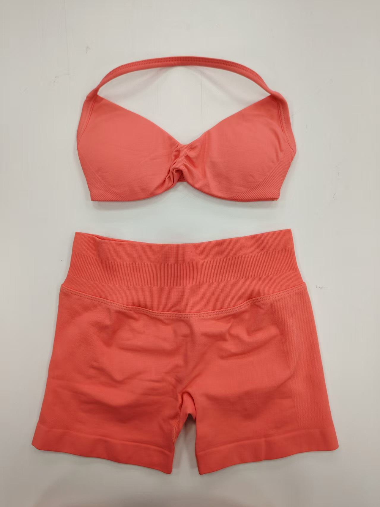 Conjunto DF Amazon pantalones cortos explosivos sujetador pequeño alto elástico superfino nailon halter cuello hermoso chaleco deportivo trasero