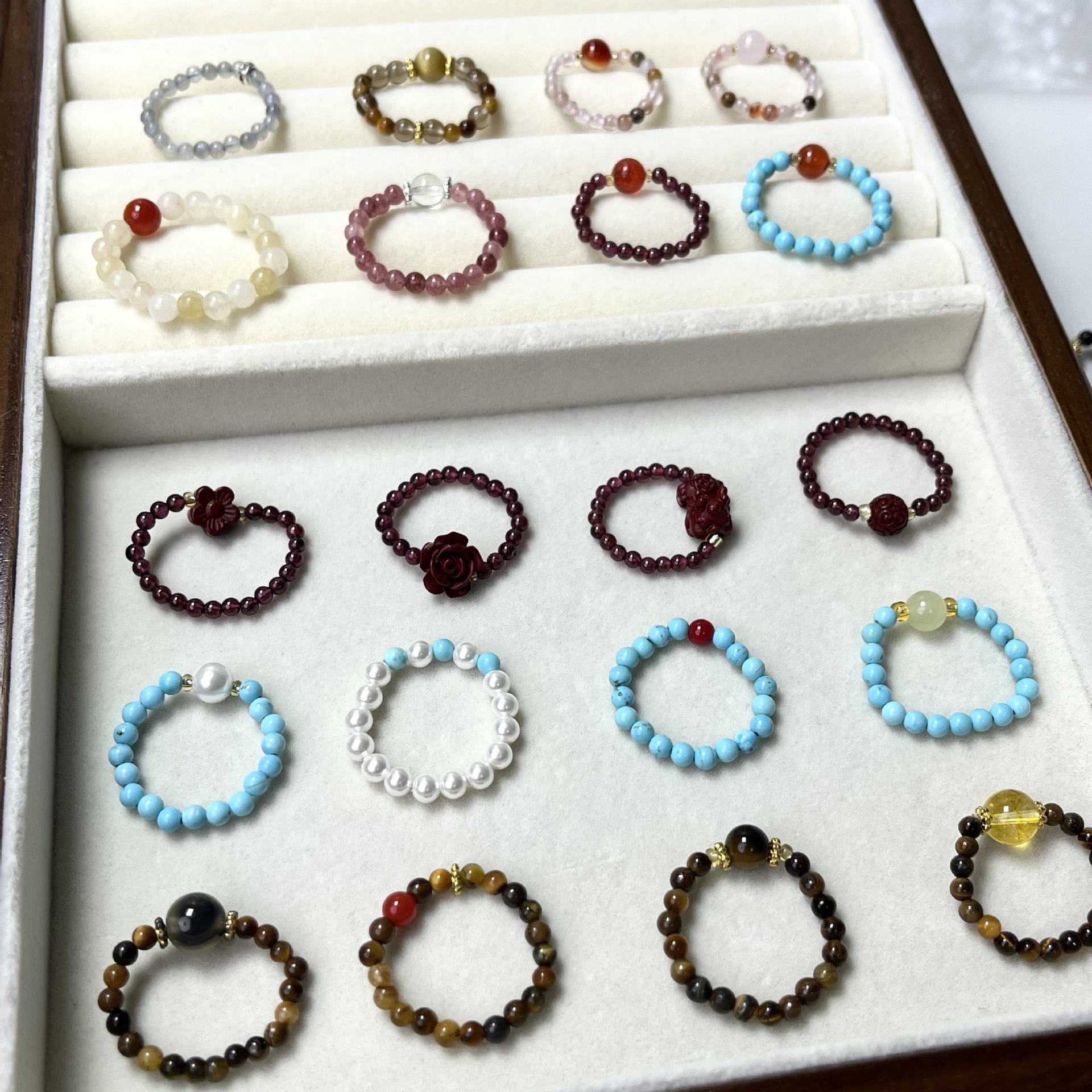 Popular High-Quality Rings for Men and Women, Temperament Internet Celebrity Design Rings, Light Luxury, High-End Elastic Rope Jewelry Wholesale