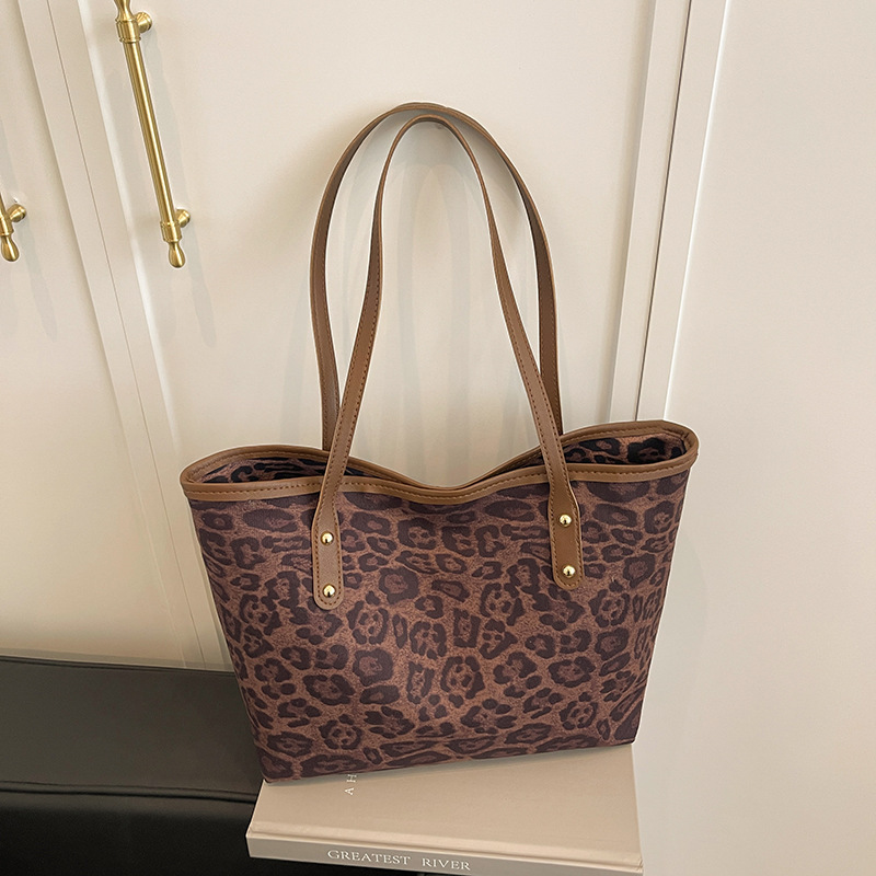 New Korean Style Simple Leopard Print Shoulder Bag Lazy Style Student Class Commuting Large Capacity Tote Bag Women's Bag New Korean Style Simple Leopard Print Shoulder Bag Lazy Style Student Class Commuting Large Capacity Tote Bag Women's Bag