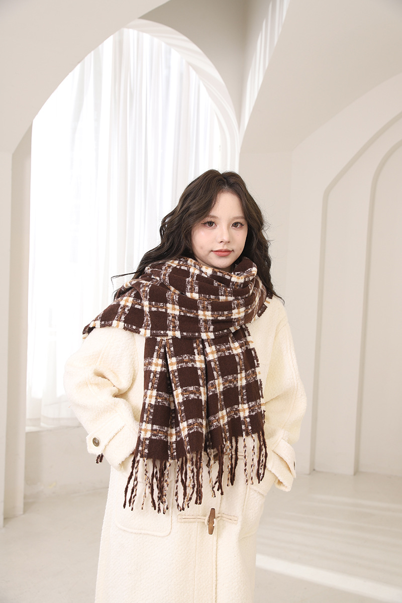 2024 automne hiver nouvelle atmosphère d'écharpe épaisse en mohair, chaleur haut de gamme, manteau polyvalent pour hommes et femmes à rayures_voghion.com