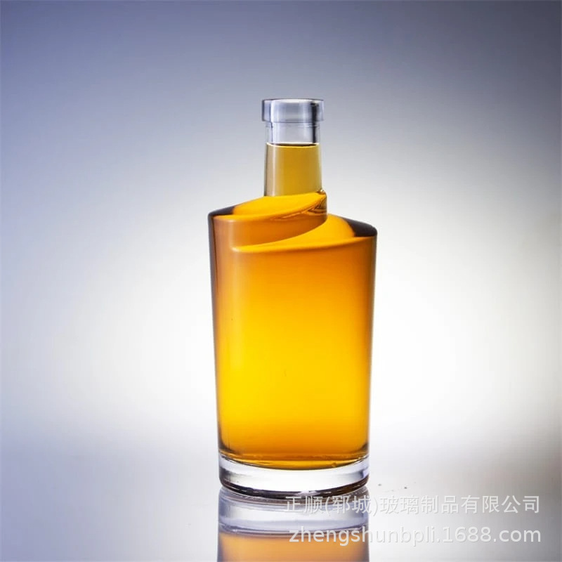 750ml旋肩加厚玻璃酒瓶 透明烤花白酒瓶 伏特加洋酒瓶 密封空酒瓶