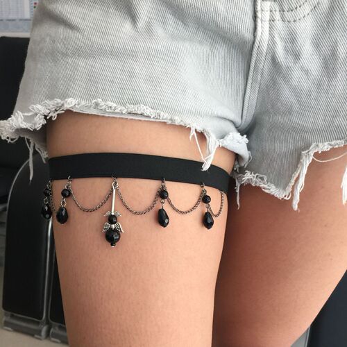 Zhuru Clothing European and American cross-border jewelry dropshipping spring and summer black ladies leg ring little bee body chain