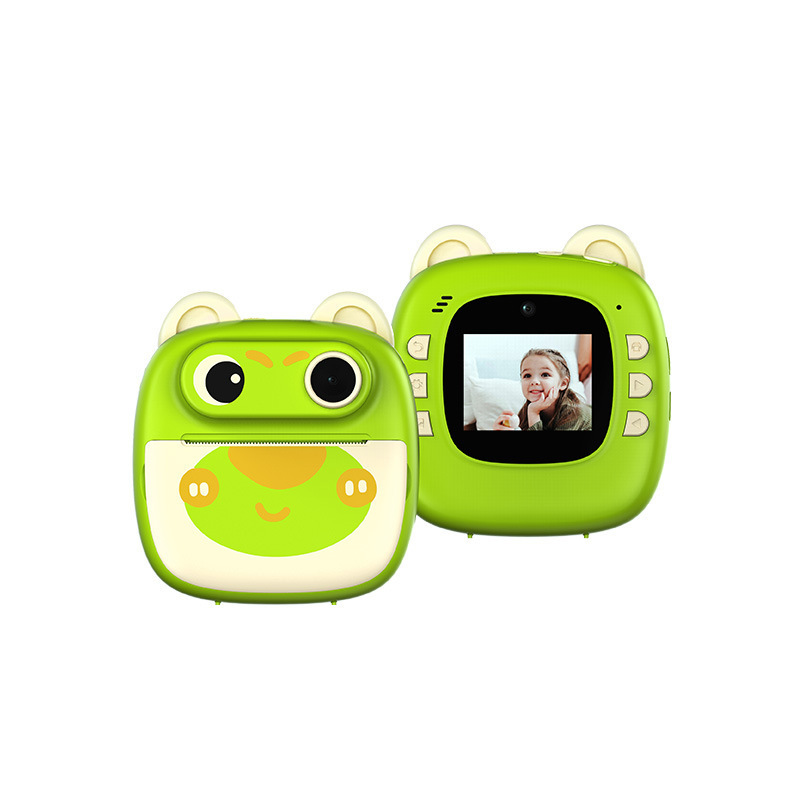 Children's digital camera photo can be printed instantly.