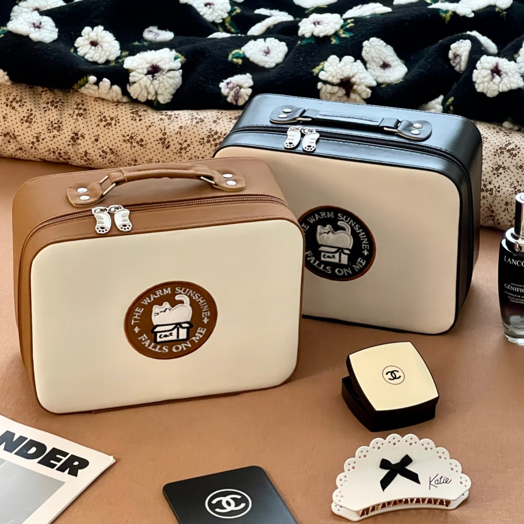 Alta nueva caja de maquillaje de cuero mujer portátil de gran capacidad con espejo bolsa de almacenamiento de viaje bolsa de almacenamiento impermeable bolsa de lavado