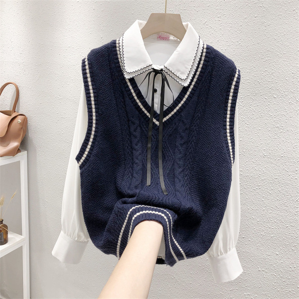 Autumn sweater for leisure