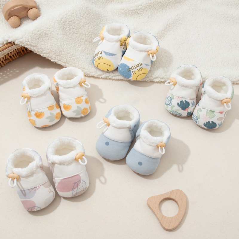 婴儿冬季纯棉男女宝宝加绒软底步前鞋套0-1岁防掉加厚保暖棉鞋