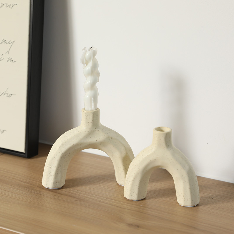 Ornamento de cerámica de viento tranquilo de la sala de estar de escritorio doméstico retro candelabros de atmósfera decoración suave al por mayor