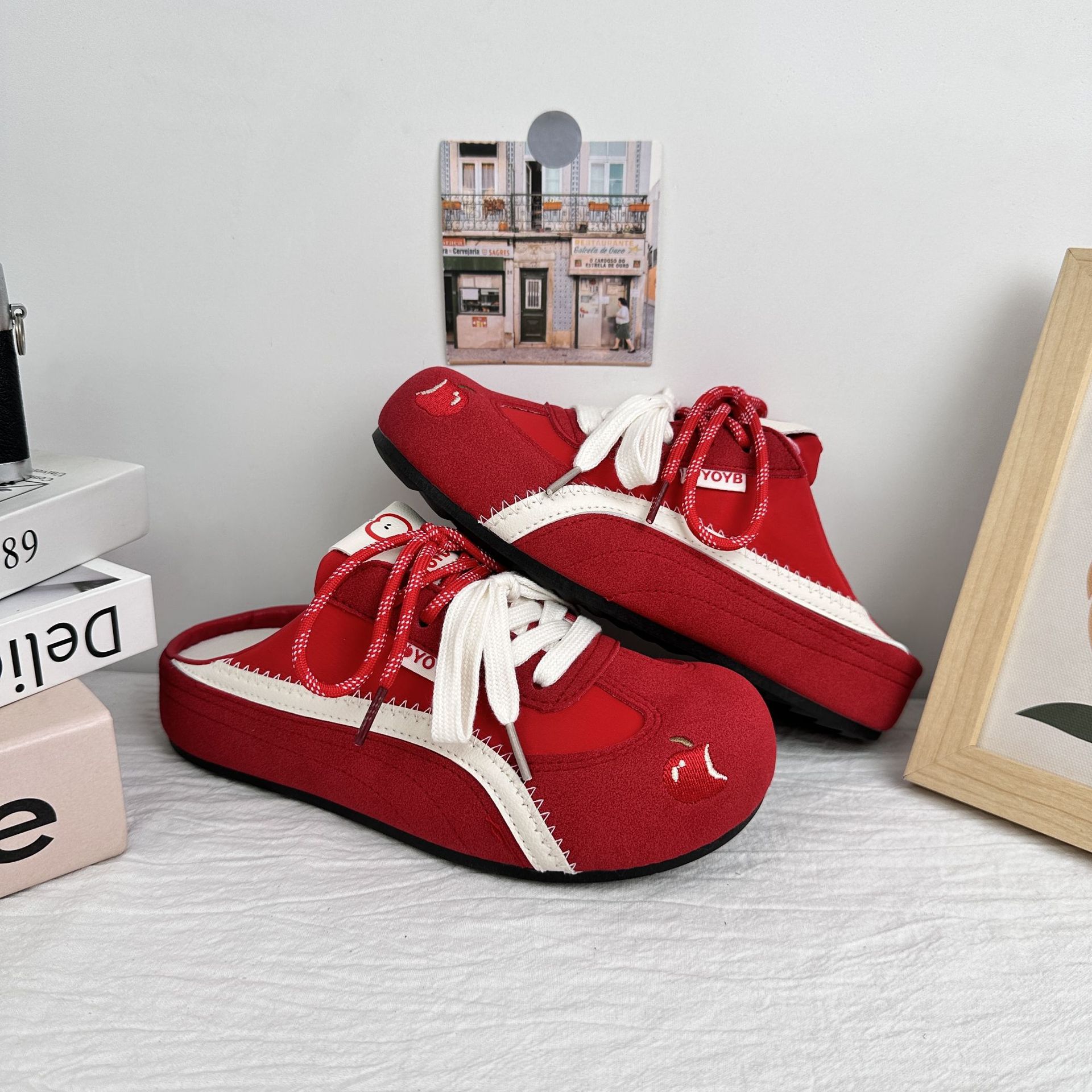 Zapatos perezosos de onda lejana para mujer 2025 nuevo estilo de un pedal y dos desgaste zapatos blancos de verano zapatillas de deporte zapatos casuales de nicho