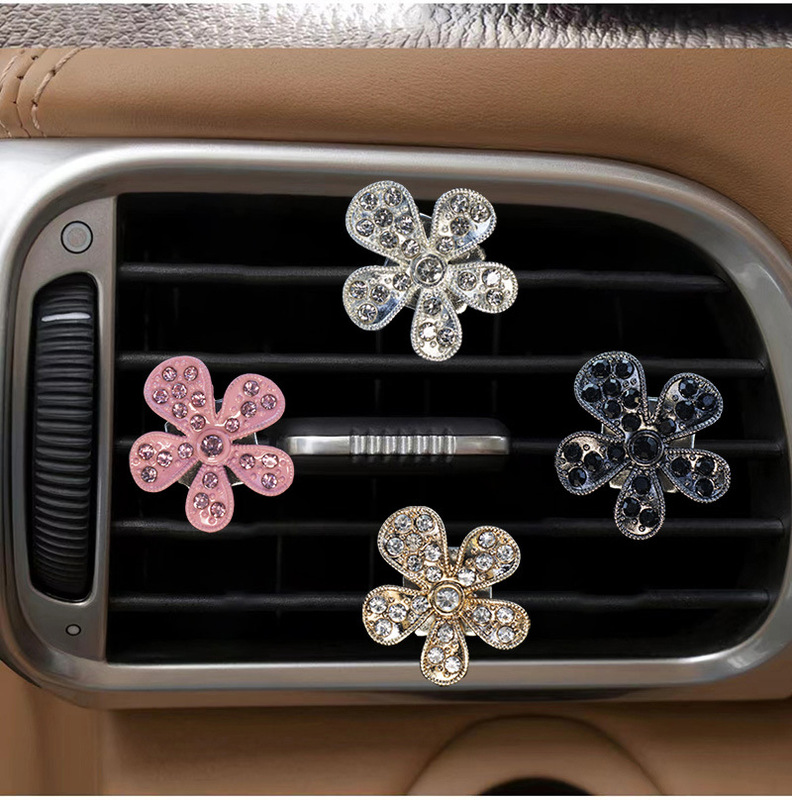 New rhinestone five-petal flower diamond flower car air outlet fragrance decoration perfume aromatherapy ins car interior decoration New rhinestone five-petal flower diamond flower car air outlet fragrance decoration perfume aromatherapy ins car interior decoration