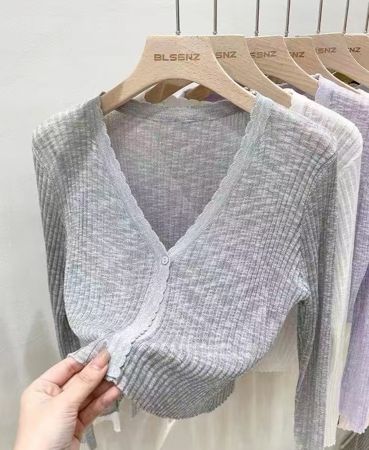 회색
