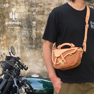 2025 Spring and Summer New Crossbody Bag Retro Shoulder Bag Personalized Men's and Women's Handmade Vegetable Tanned Leather Saddle Bag