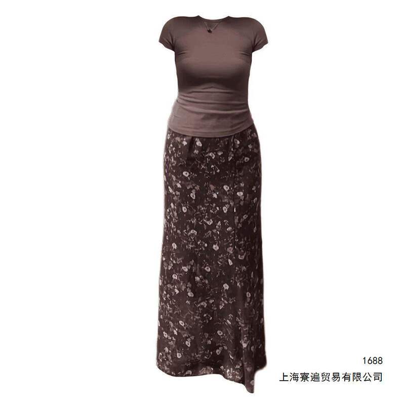 2026 New Summer Style Brown Round-Neck Short-Sleeved T-Shirt Top with Floral High-Waisted Slimming Skirt, Elegant Two-Piece Set