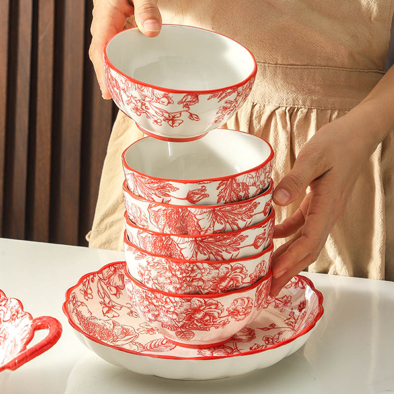 Conjunto de platos Rosas rojas caseras de estilo chino de boda regalo de boda de cerámica conjunto de caja de boda