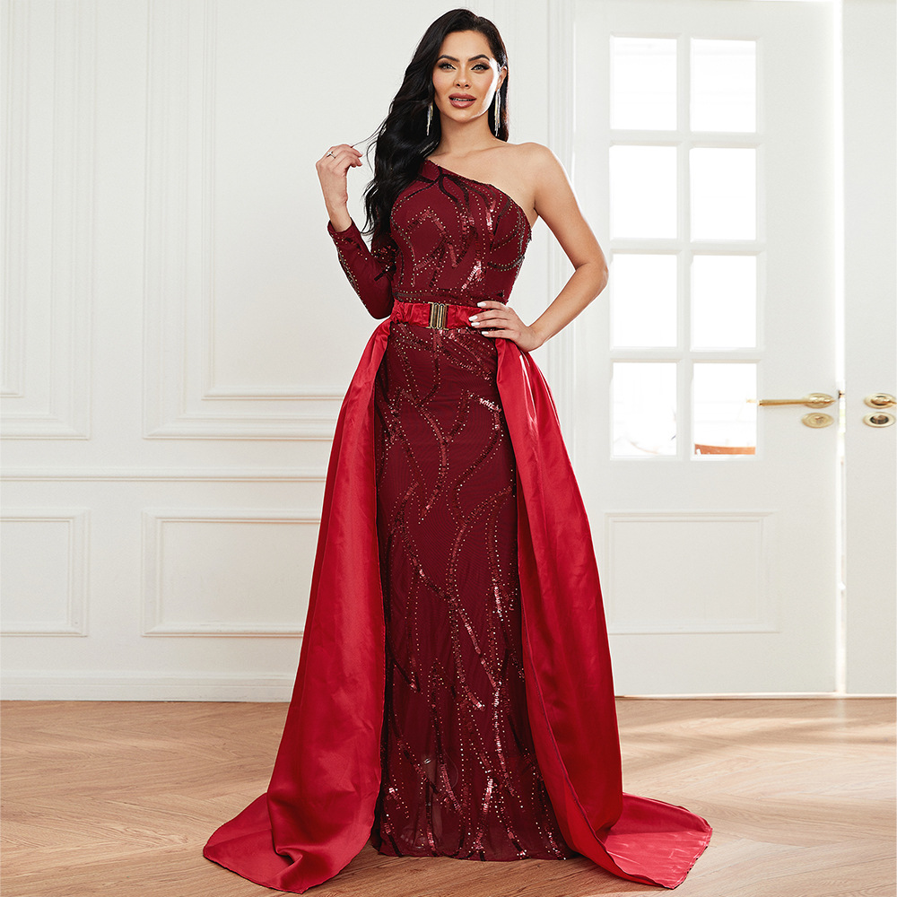 Amazon transfronterizo europeo y americano elegante Banquete de un solo hombro manga larga cabo pequeño trailing vestido de dama de honor vestido de noche vestido de las mujeres
