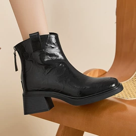 女式休闲单鞋;女式皮靴;女式运动单鞋