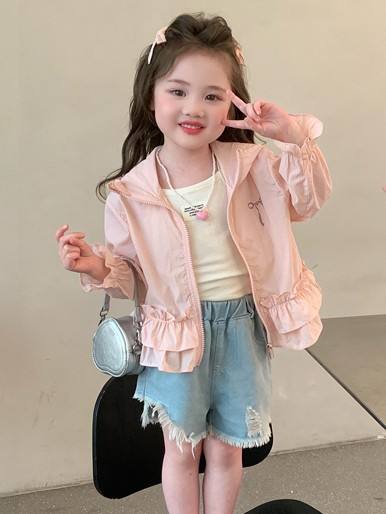 Ropa de protección solar para niñas 2025 verano nuevo estilo coreano ropa de protección solar para bebés verano para niños chaqueta delgada con capucha