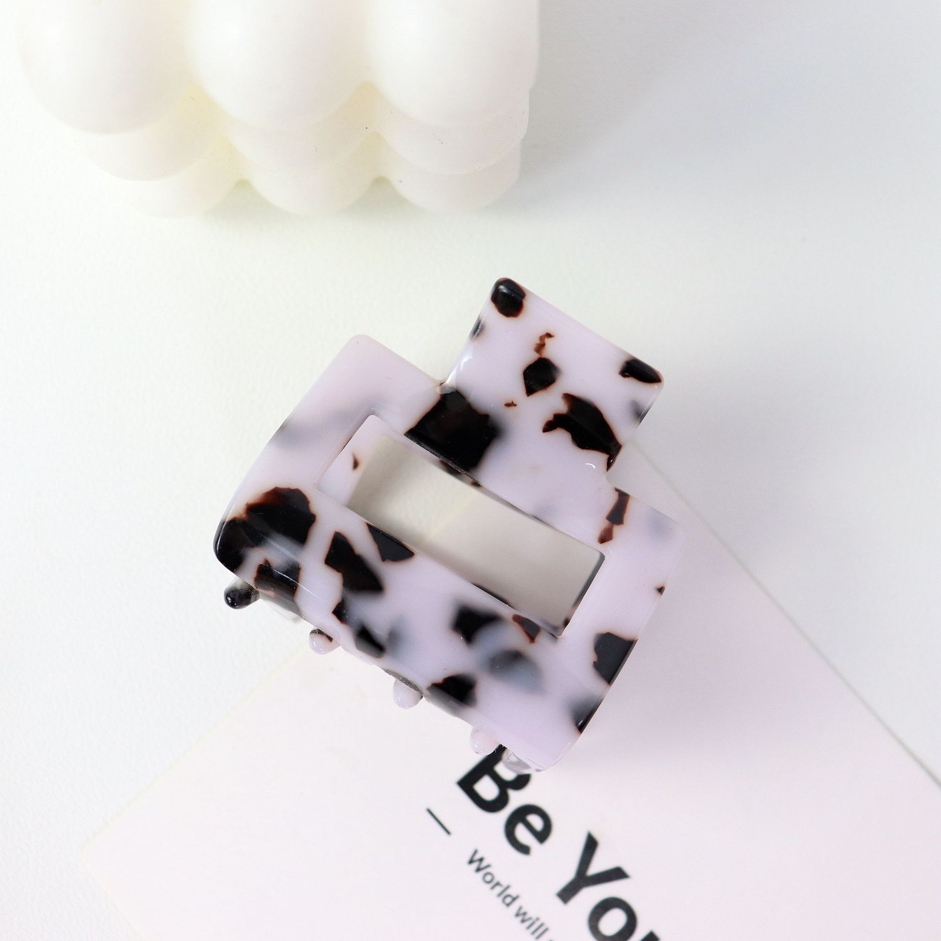 흰 거북이 껍질