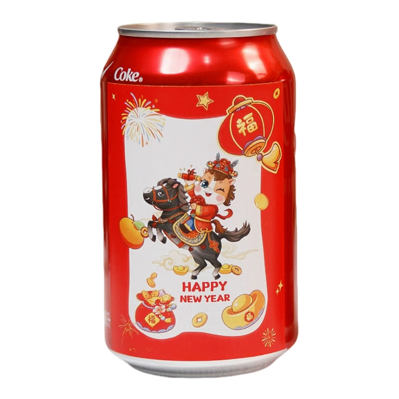 Наклейки Coca-Cola украшают гаджеты на Новый год, ритуал атмосфера, столовые украшения на Новый год