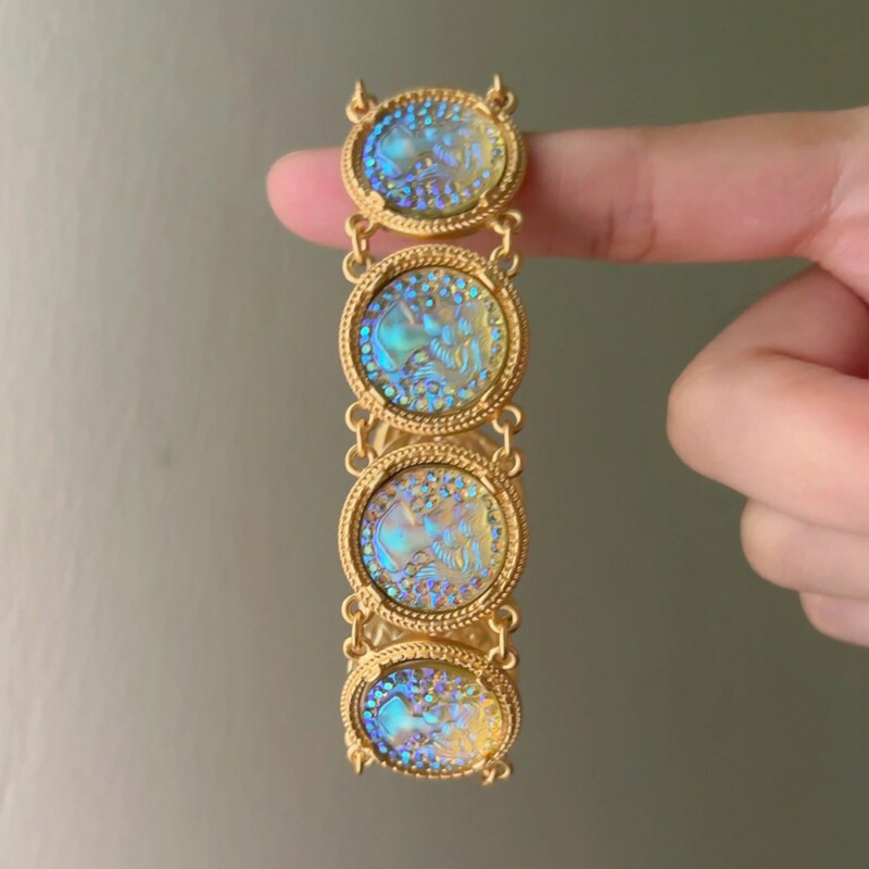 Medieval Mysterious Palace Style Mermaid Exquisite Bracelet with Colorful Discs, Unique Elegant, Heavy-Duty Bracelet Bracelet Medieval Mysterious Palace Style Mermaid Exquisite Bracelet with Colorful Discs, Unique Elegant, Heavy-Duty Bracelet Bracelet