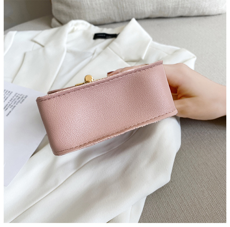 Fashion Color Contrast Mobile Phone Mini Square Chain Twist Lock Bag Wholesale display picture 5