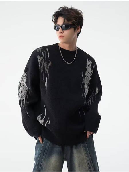 Retro small design knitted sweater with a round collar