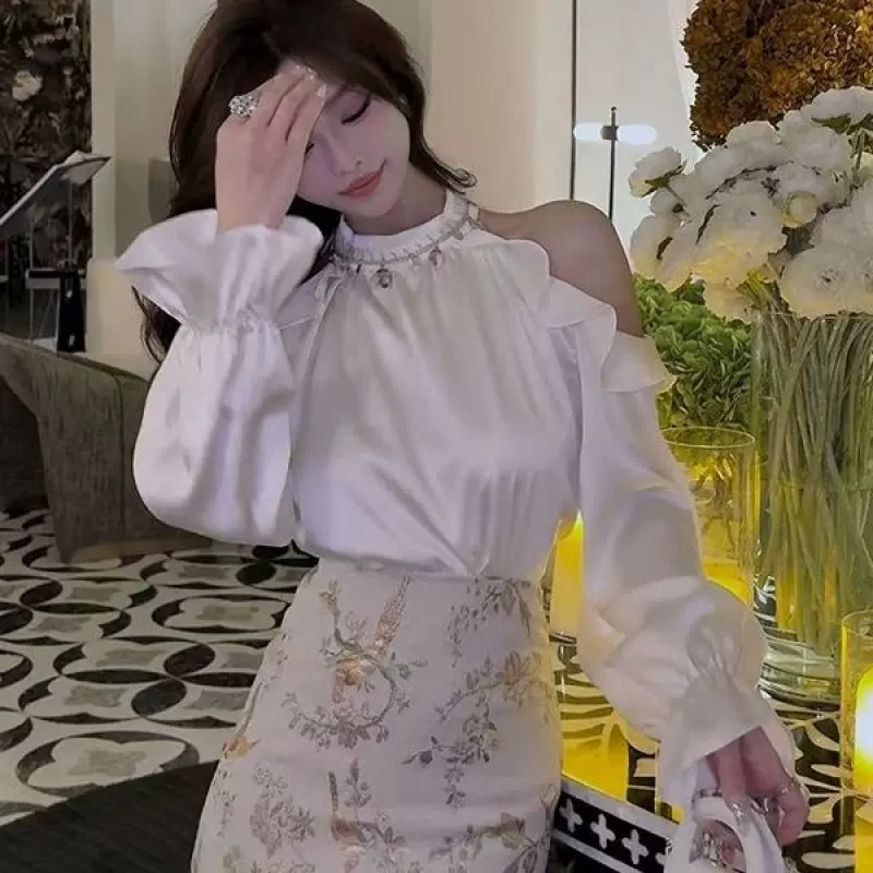 纯欲风套装女2024春季新款重工钉珠露肩衬衫女印花包臀短裙两件套