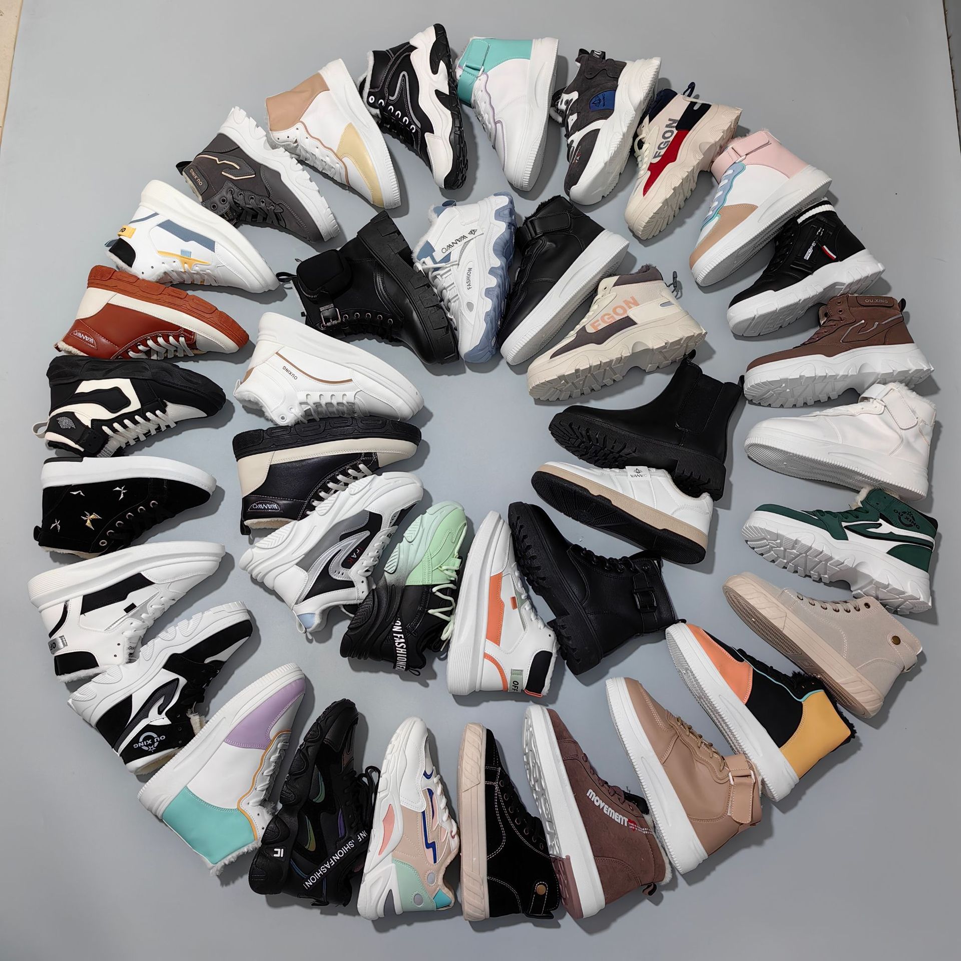 地摊鞋处理鞋新款冬季保暖棉鞋户外休闲运动鞋加绒加厚女棉鞋批发