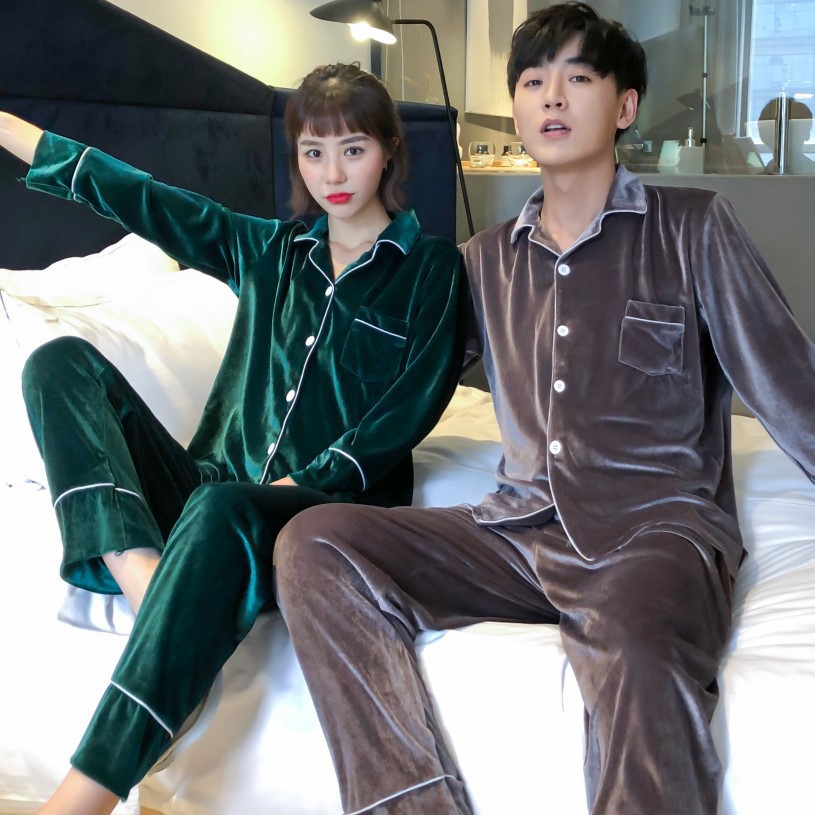 Oro de terciopelo pareja pijamas de las mujeres de estilo coreano de otoño y traje de invierno más tamaño de la boda de manga larga cardigan desgaste del hogar hombres