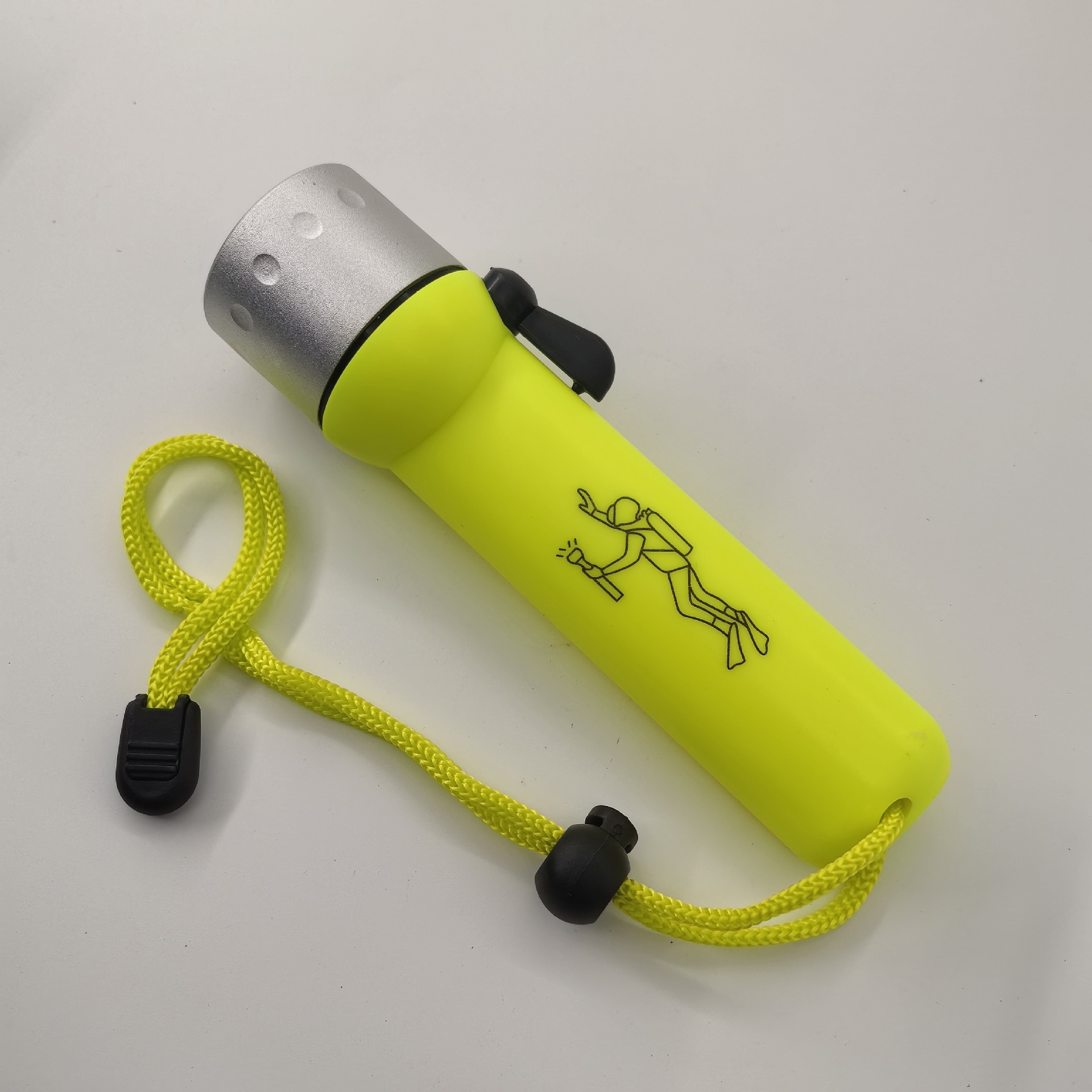 Linterna de buceo resistente al agua con batería seca, luz potente para pesca y lluvia intensa