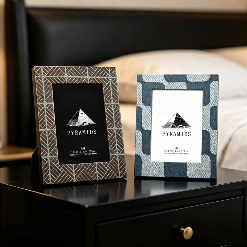Print and Frame Photos, Make Them into Photo Frames, Factory Wholesale High-End Printed Fabric Photo Desktop Display Stands Print and Frame Photos, Make Them into Photo Frames, Factory Wholesale High-End Printed Fabric Photo Desktop Display Stands