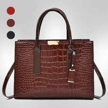 �¿�Ů���W���L���s�r���{�~����μ��������б���һ�����l