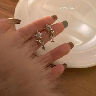 �ʯ���Ƕ��hŮС���OӋ�߼��ж��2025���¿�ﶬ�̿����K���