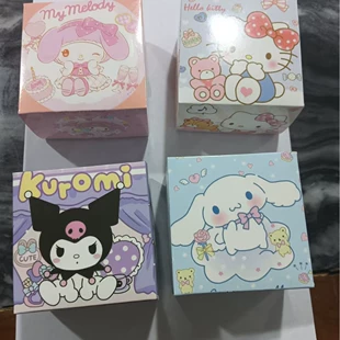 Коробка для часов Sanrio с поролоном утолщённая для витрины