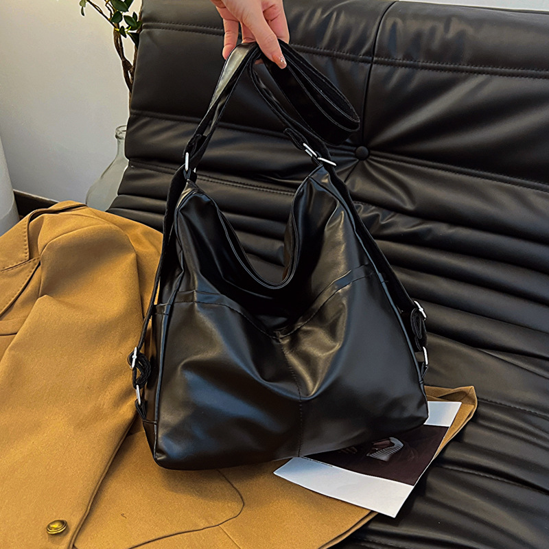 Summer retro capacious shoulder bag