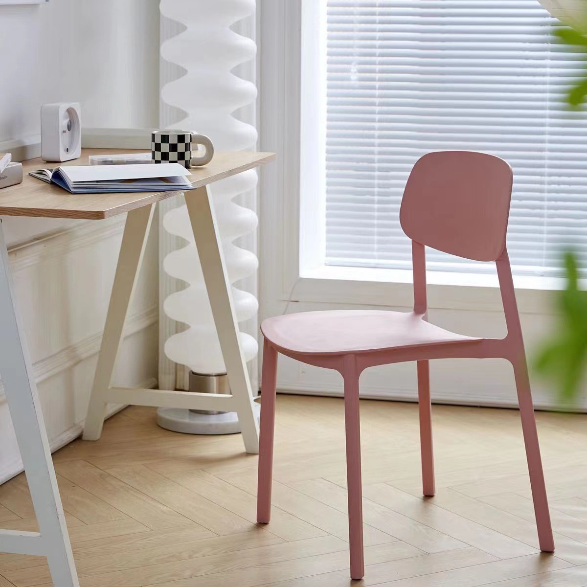 silla de plástico respaldo para adultos espesar casero nórdico taburetes de comedor apilables dormitorio simple moderno al por mayor