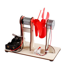 Students' handmade scientific experiments, small inventions, small technology production, DIY wind power generation, wooden educational toys