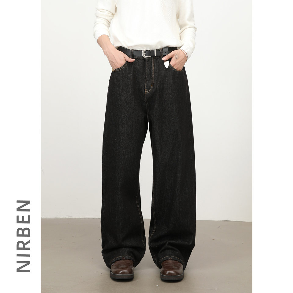 Quần jeans nam dáng rộng ống thẳng màu bò đen nguyên bản, túi thêu họa tiết, lưng giữa — Bò đen sống